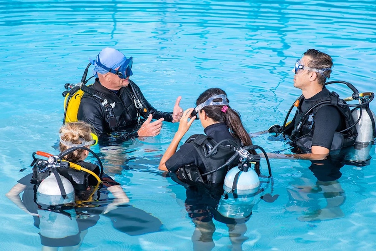 instructor de buceo
